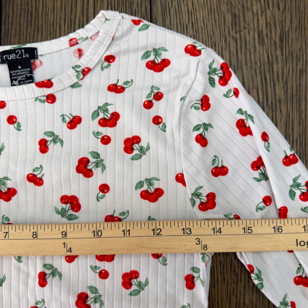rule21 Womens White Red Cherry Print Ribbed Long Sleeve Crew Neck Top Size S - Picture 3 of 5